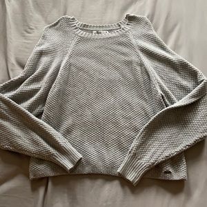 GRAY HOLLISTER SWEATER